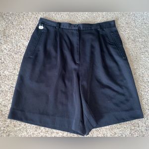 Lizgolf by Liz Claiborne Black Shorts size 14